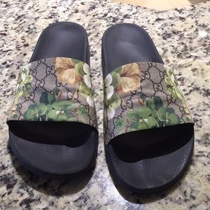 Gucci flower men’s slides